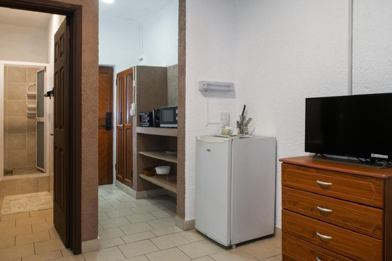 Chez Pepe Apartments Flic en Flac Exterior photo